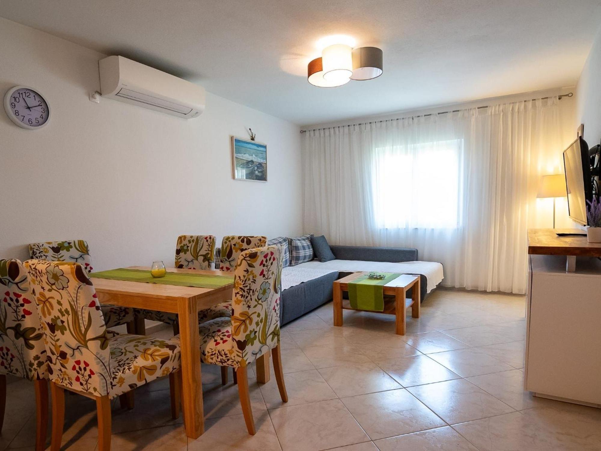 Apartments Kaja Postira Extérieur photo